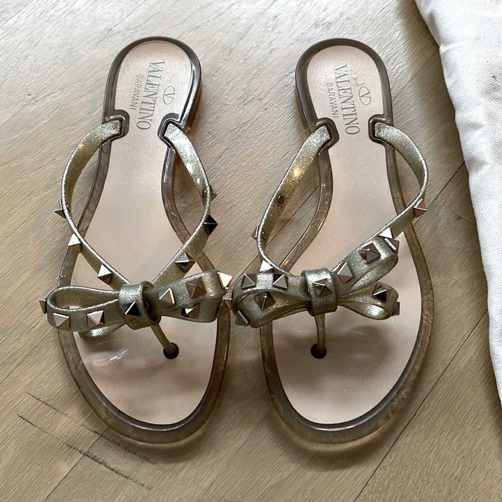Valentino Garavani ROCKSTUD GLITTERED RUBBER FLIP FLOP - size 37.